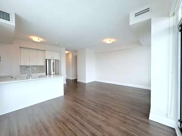 Oakville, ON L6H 0N5,2333 Taunton RD #805