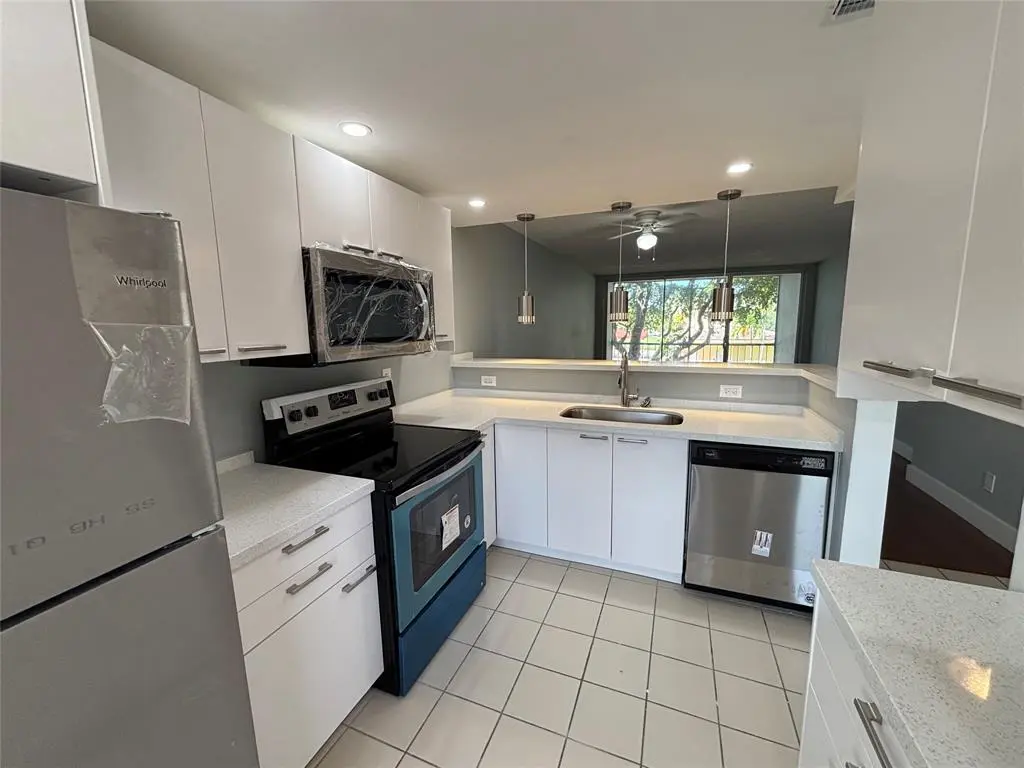 Tamarac, FL 33319,6000 NW 64th Ave #211