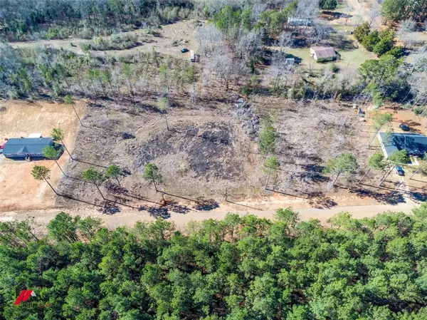 Plain Dealing, LA 71064,4 Lake Road