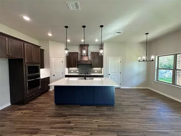 Lorena, TX 76655,133 Lasso Loop