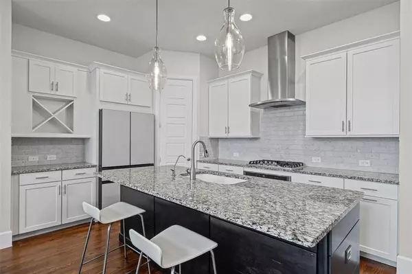 Dallas, TX 75206,5140 Garrett Field Court