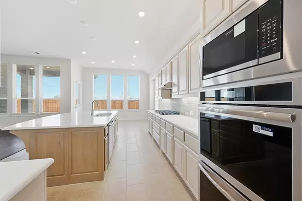 Sherman, TX 75092,2824 La Paloma