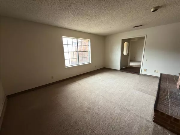 Mansfield, TX 76063,505 N Walnut Creek Drive