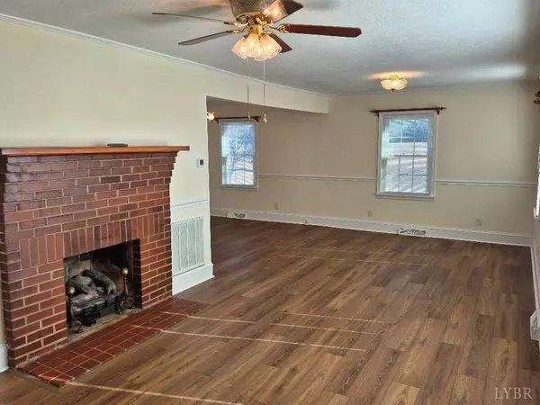 Farmville, VA 23901,3191 Sandy River RD