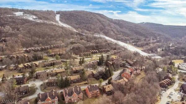 Vernon Twp., NJ 07462,5 Wimbledon Dr #2