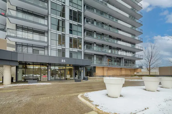 Toronto C13, ON M3C 0L9,85 The Donway N/A W #708