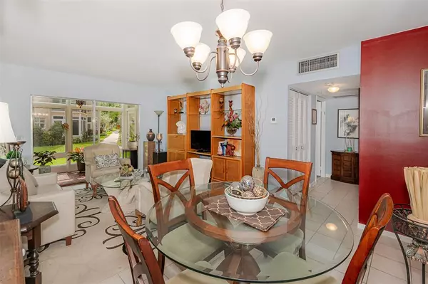 Lauderdale Lakes, FL 33319,3430 NW 52nd Ave #102