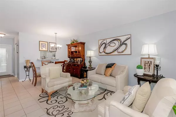 Lauderdale Lakes, FL 33319,3430 NW 52nd Ave #102