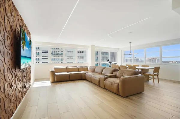 Fort Lauderdale, FL 33308,3430 Galt Ocean Dr #1211