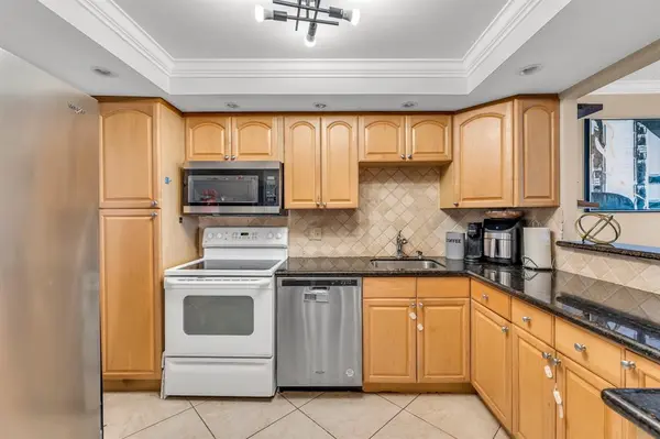 Pompano Beach, FL 33069,3080 N Course Dr #501