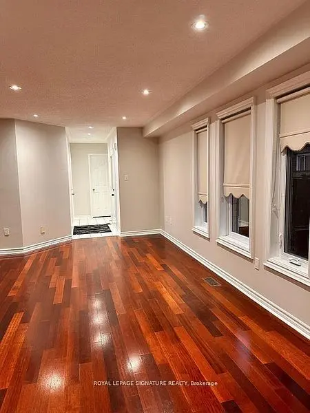 Mississauga, ON L5N 7E1,3819 Allcroft RD