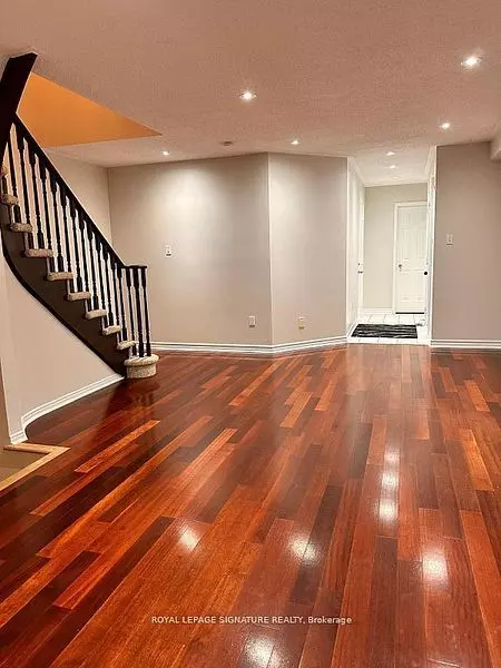 Mississauga, ON L5N 7E1,3819 Allcroft RD