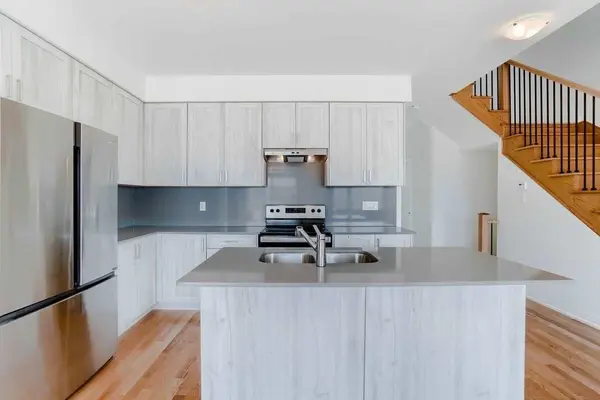 Hamilton, ON L0R 1W0,269 Provident WAY S