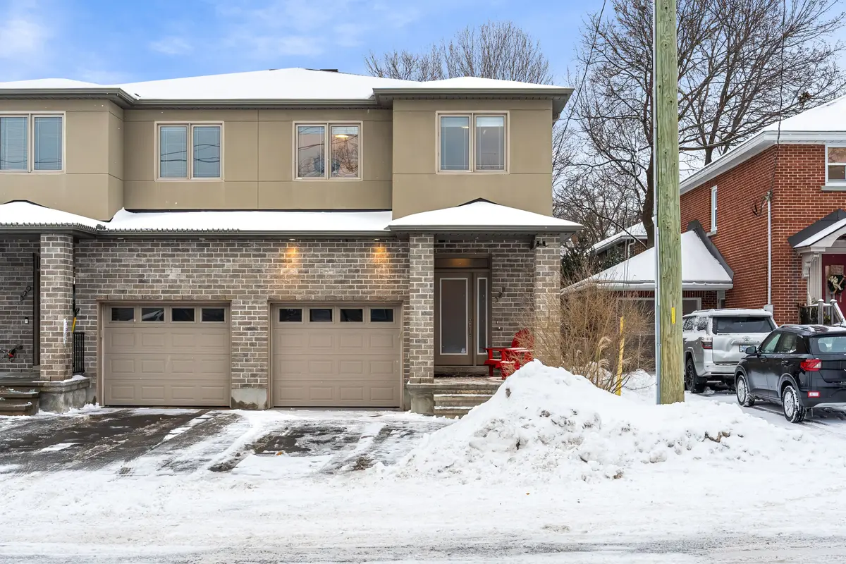 Westboro - Hampton Park, ON K1Z 7H1,327 Duncairn AVE