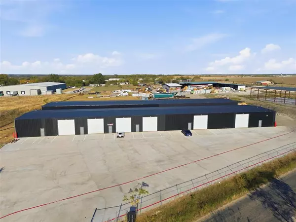 Waxahachie, TX 75165,145 Mustang Road #100