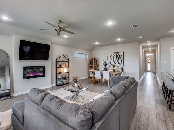 Red Oak, TX 75154,626 Congressional Avenue