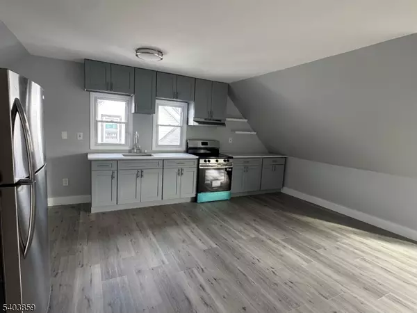 East Orange City, NJ 07017,327 N Maple Ave #3