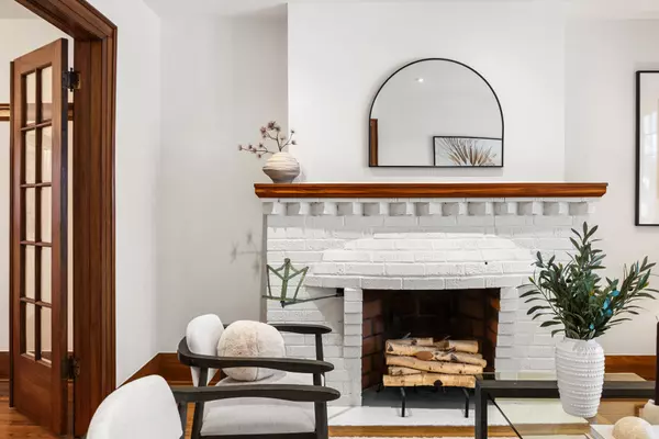 Toronto C10, ON M4S 1V3,680 Hillsdale AVE E