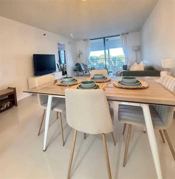 Lake Worth, FL 33467,4640 Lucerne Lakes Blvd #402