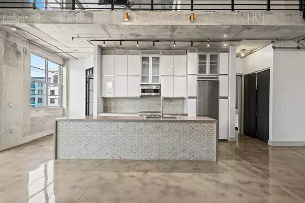 Fort Lauderdale, FL 33301,445 N Andrews Ave #404