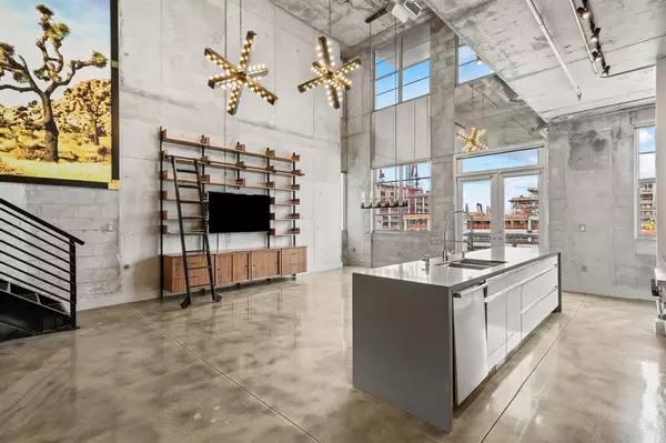 Fort Lauderdale, FL 33301,445 N Andrews Ave #404