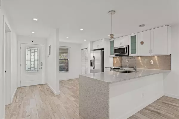 Deerfield Beach, FL 33441,1629 Riverview Rd #120