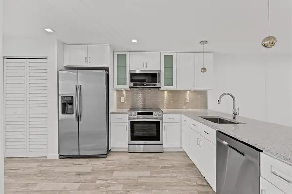 Deerfield Beach, FL 33441,1629 Riverview Rd #120