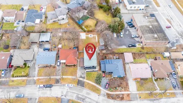 Oakville, ON L6K 3K9,402 St Augustine DR