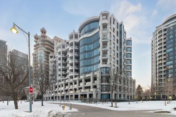 2095 Lake Shore BLVD W #220, Toronto W06, ON M8V 4G4