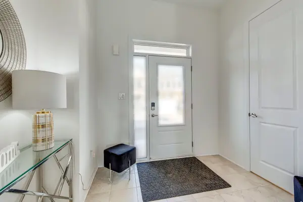 Oakville, ON L6M 4K1,3262 Crystal DR