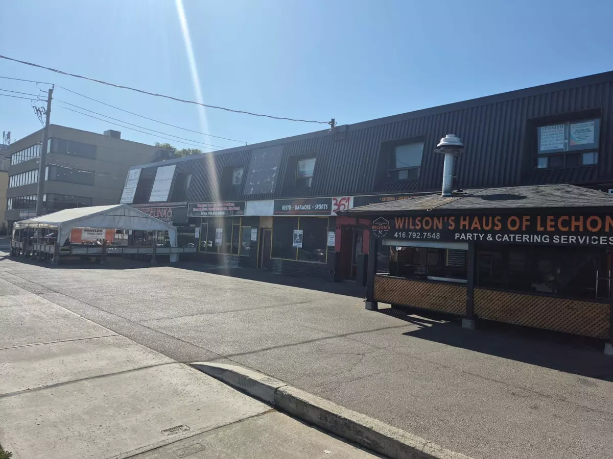 Toronto C06, ON M3H 1T3,365A Wilson AVE ##213