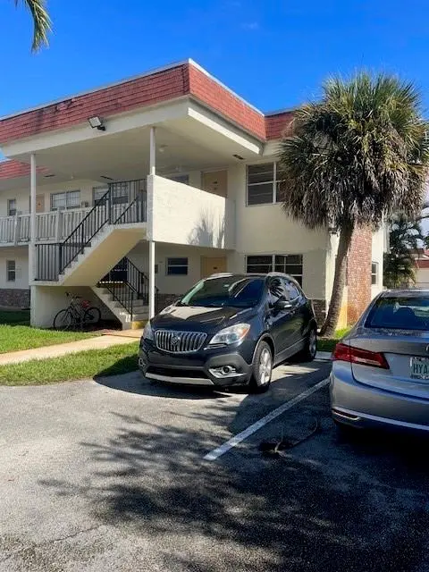 Davie, FL 33314,4169 SW 67th Ave #209A