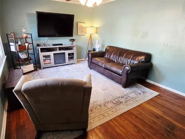 Commerce, TX 75428,525 Maple Street