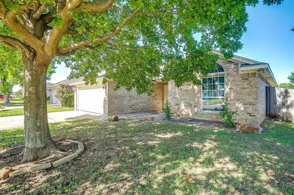 Burleson, TX 76028,543 Thistle Meade Circle