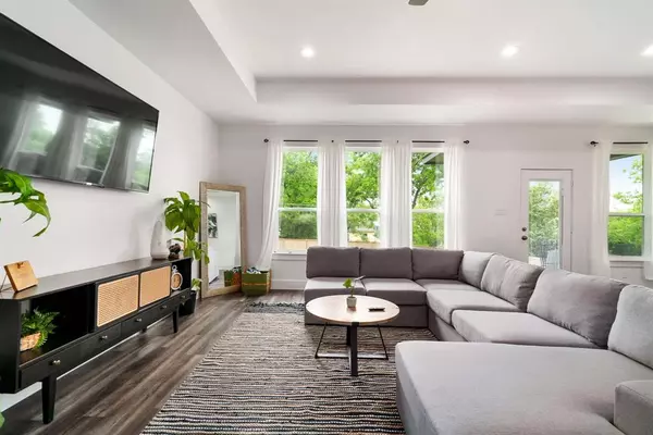 Dallas, TX 75203,519 High Street