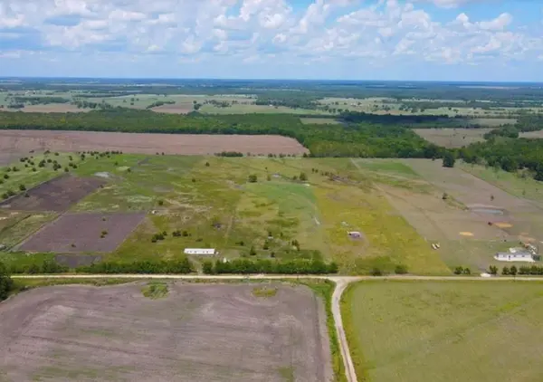 Blossom, TX 75416,871 County Road 15190