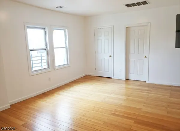 Newark City, NJ 07112,64 Schuyler Ave