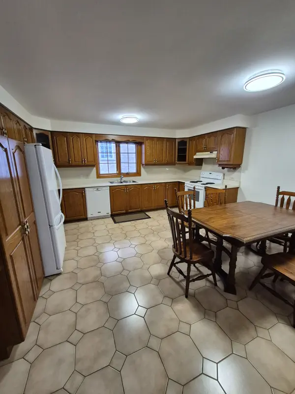 Toronto C06, ON M3H 3T7,256 Cocksfield AVE #Rm 3