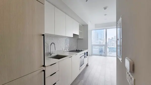 Toronto C08, ON M5B 0C5,82 Dalhousie ST #2510