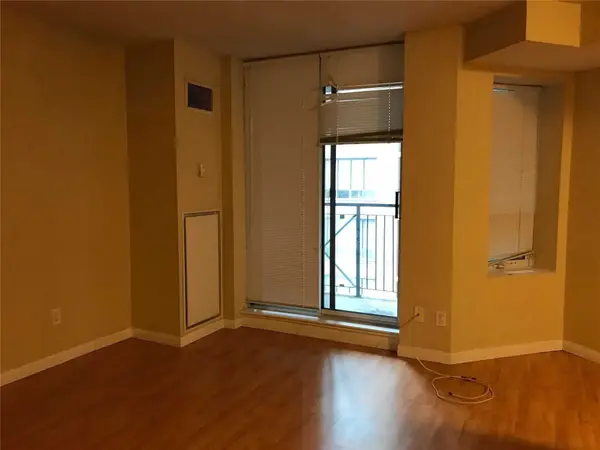 Toronto C01, ON M5H 4E9,140 Simcoe ST #521