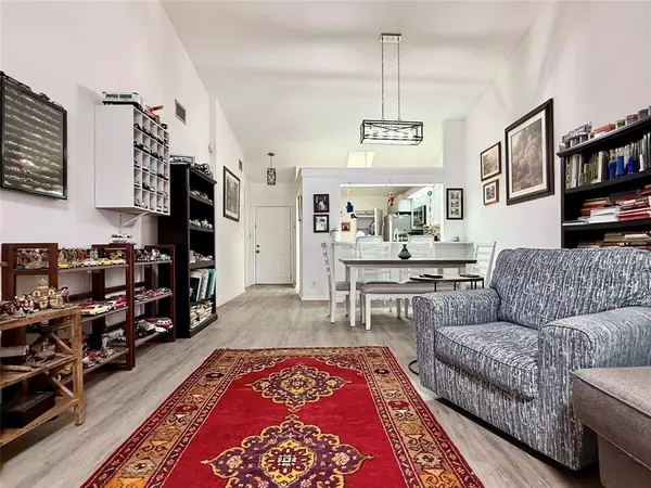 Boynton Beach, FL 33437,10952 Roebelini Palm Ct #B