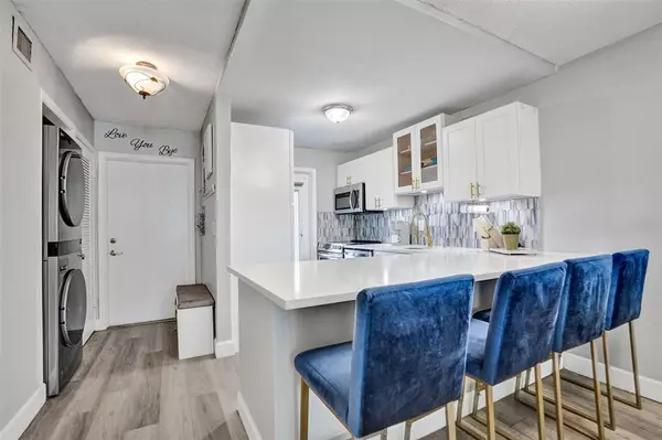 Deerfield Beach, FL 33441,400 SE 10th St #117