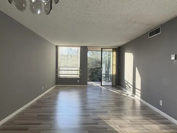 Tamarac, FL 33321,6301 N University Dr #208