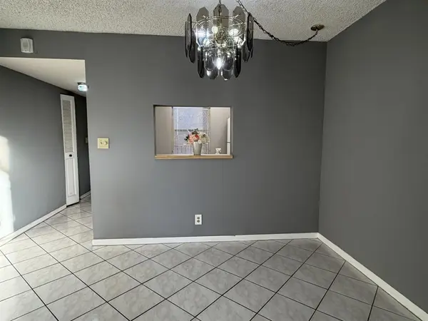 Tamarac, FL 33321,6301 N University Dr #208