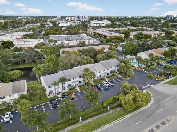 Pompano Beach, FL 33060,127 SW 3rd St #127