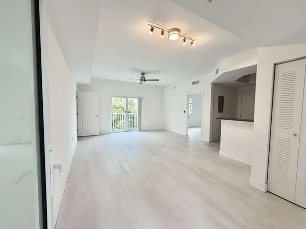 Miami, FL 33138,7516 NE 1st Ave #302