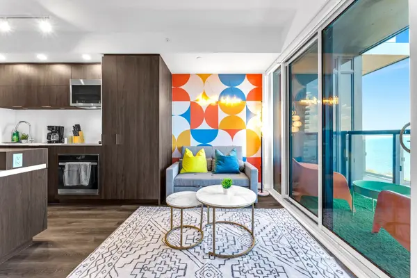 Burlington, ON L7R 0G9,370 Martha ST #1406