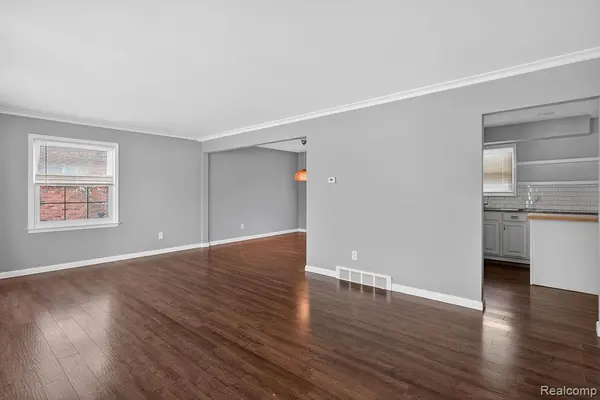 Rochester Hills, MI 48309,126 Orchardale DR