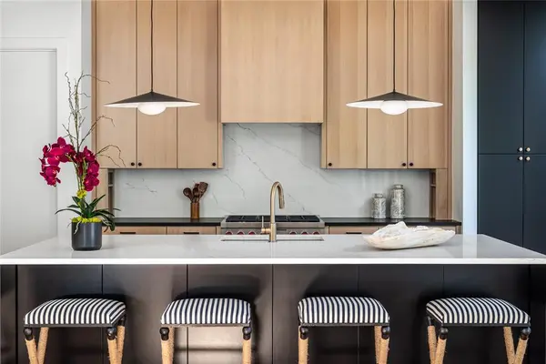 Dallas, TX 75214,6906 Clayton Avenue