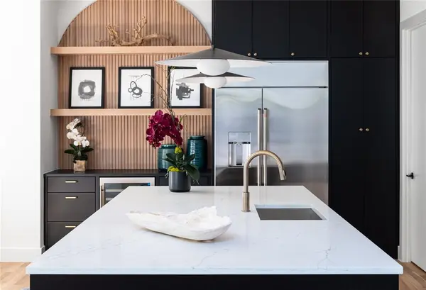 Dallas, TX 75214,6906 Clayton Avenue